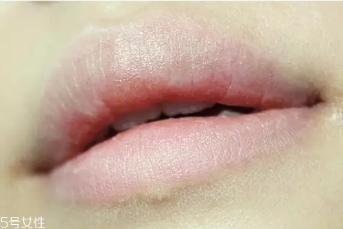 煙熏妝攻略，教你點(diǎn)不一樣的