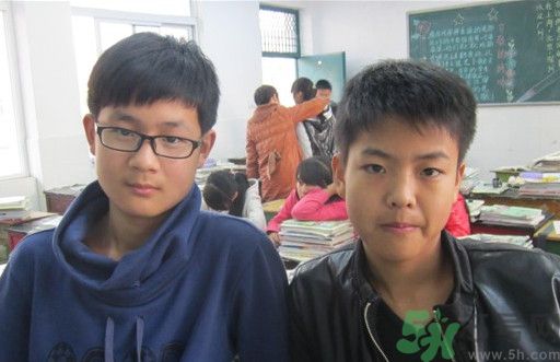 我13歲有點(diǎn)色怎么辦？我13歲有點(diǎn)色正不正常？