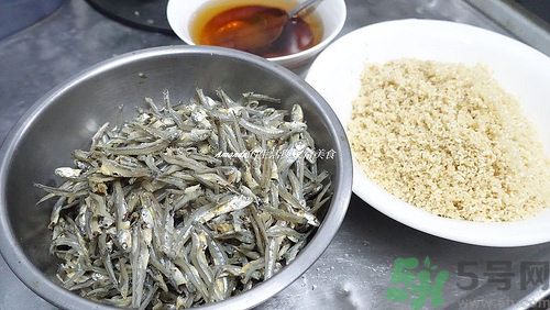 小魚干怎么炒好吃？蜜汁小魚干的做法