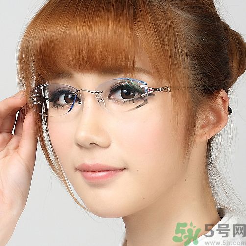 眼睛近視越來越嚴(yán)重 怎么樣才能恢復(fù)視力呢？