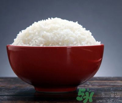 蒸飯?jiān)趺醋龊贸?？蒸飯要什么步驟?