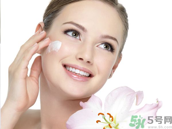 晚上怎樣護(hù)膚才是最好？晚上護(hù)膚的步驟有哪些?
