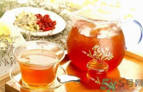 春天喝菊花茶好嗎？女性春天喝什么茶最好？