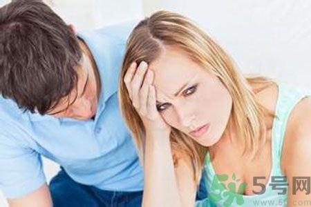 夫妻為錢(qián)傷了感情怎么辦？化解夫妻吵架的有效方法