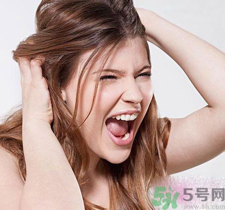 頭發(fā)分叉怎么辦？頭發(fā)油怎么辦？