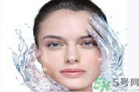 皮膚起皮怎么辦？皮膚起皮用什么護(hù)膚品？