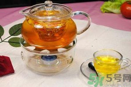 枸杞泡水有什么害處？枸杞泡水喝有什么好處？
