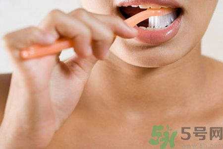 牙齦出血是怎么回事？牙齦出血怎么辦？