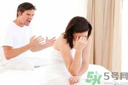 男人劈腿的表現(xiàn)有哪些？怎么判斷一個(gè)男人是否劈腿？
