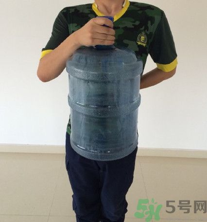 a4腰也叫水桶腰是什么意思？a4腰也叫水桶腰圖片？ 