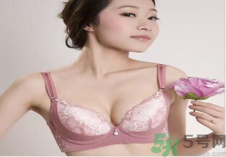 什么內(nèi)衣聚攏效果好？什么內(nèi)衣穿著舒服？