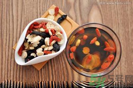月經(jīng)有血塊是怎么回事？月經(jīng)有血塊怎么調(diào)理？