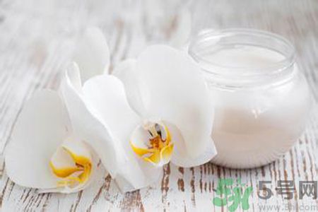 角質(zhì)層薄用什么護(hù)膚品？角質(zhì)層薄用什么洗面奶？
