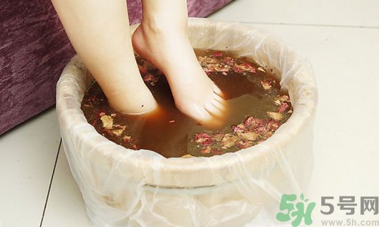 泡腳有什么好處？泡腳有什么禁忌？