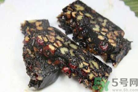 貧血吃什么補(bǔ)血？貧血吃阿膠好嗎？