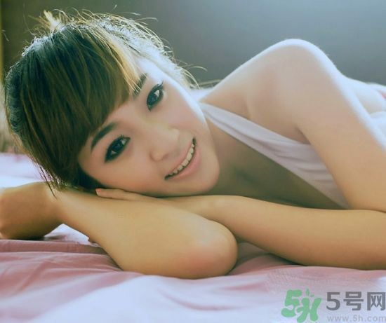 來(lái)月經(jīng)乳房脹痛怎么辦？來(lái)月經(jīng)乳房脹痛是什么原因？