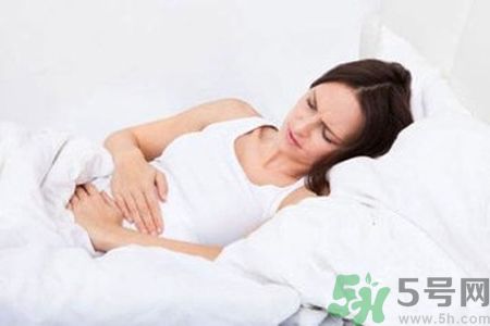 月經(jīng)顏色發(fā)黑是怎么回事？月經(jīng)顏色發(fā)黑怎么辦？