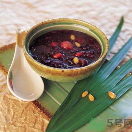 補(bǔ)血的粥有哪些？補(bǔ)血的粥怎么做？