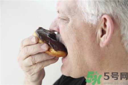 高血脂不能吃什么食物？高血脂要注意什么？