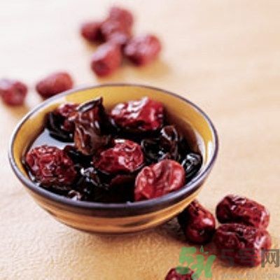 黑木耳可以治便秘嗎？黑木耳有什么食療的方法？