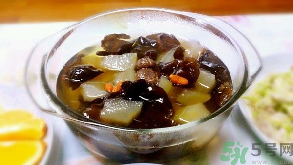 黑木耳可以治便秘嗎？黑木耳有什么食療的方法？