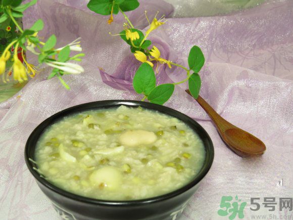 皮膚過敏怎么辦？皮膚過敏吃什么？
