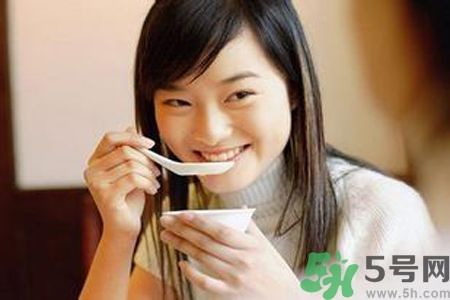 胃潰瘍吃什么食物好？調(diào)理胃潰瘍的方法有哪些？