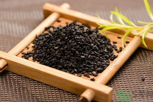 黑芝麻怎么吃可以治白發(fā)？黑芝麻真的能治白頭發(fā)？