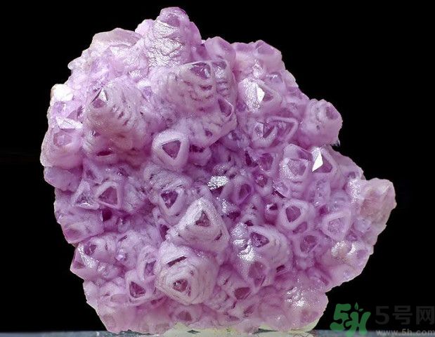 三生石是真的嗎？三生石能保佑姻緣嗎？