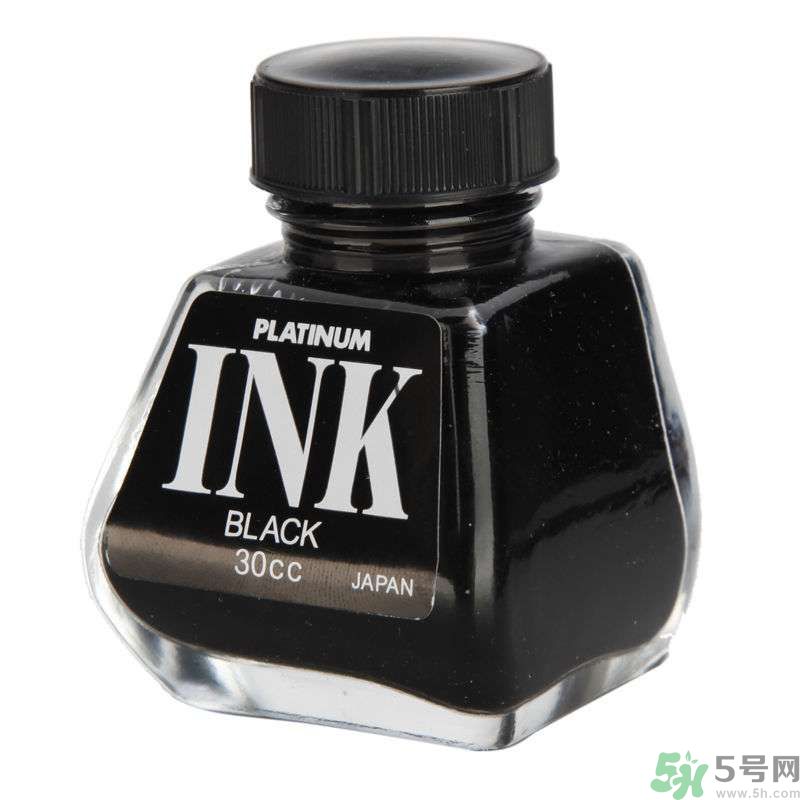 往同學(xué)保溫杯中倒墨汁 誤食墨水怎么辦？