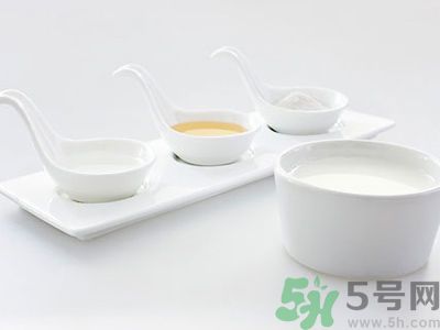 牛奶和酸奶哪個(gè)更加健康？牛奶和酸奶哪個(gè)更好？