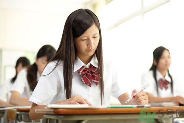 高中生上課容易走神怎么辦？高中生上課如何提高注意力？