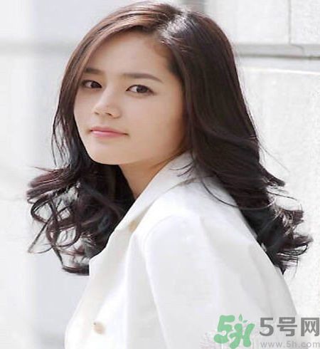 韓佳人女兒叫什么名字？韓佳人的老公是誰？