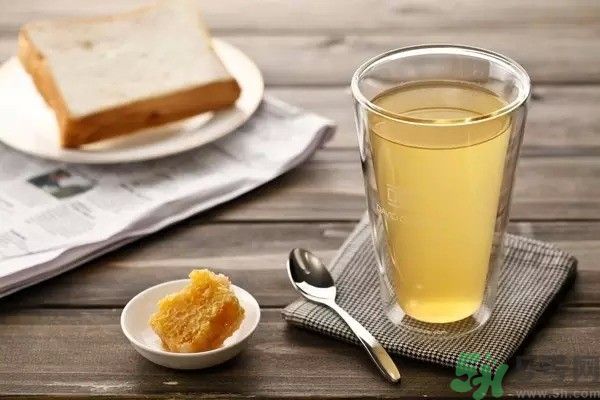 早上空腹喝蜂蜜水好嗎？可以空腹喝蜂蜜水嗎？