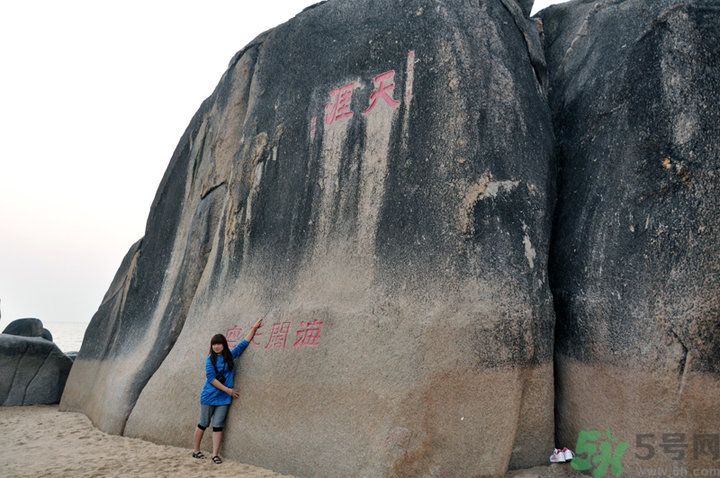 天涯海角附近有什么實惠吃海鮮的餐廳？天涯海角吃海鮮可以去那里？