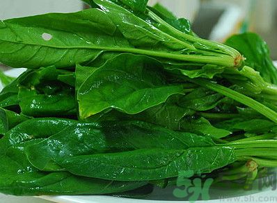 菠菜和豆腐能一起吃嗎？菠菜和豆腐一起吃會得腎結(jié)石嗎？