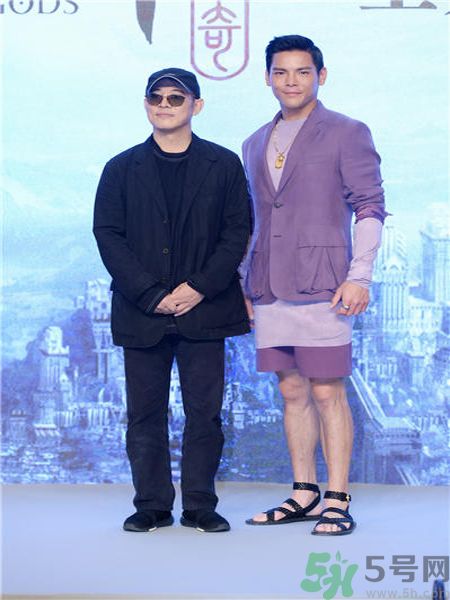 李連杰為什么故意打向佐？向佐是誰？