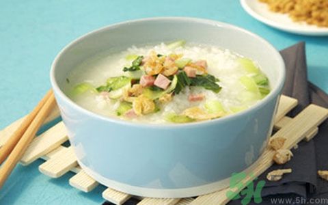 吃湯泡飯傷胃嗎？湯泡飯有什么危害？