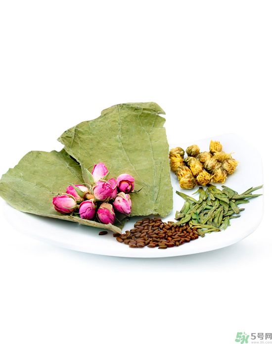 荷葉冬瓜減肥茶的做法是什么？喝荷葉冬瓜減肥茶有什么注意事項(xiàng)？