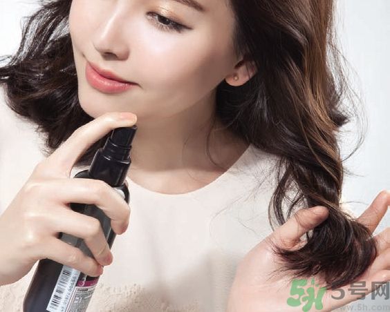 中長微卷鮑伯頭怎么弄？大人味浪漫鮑伯頭