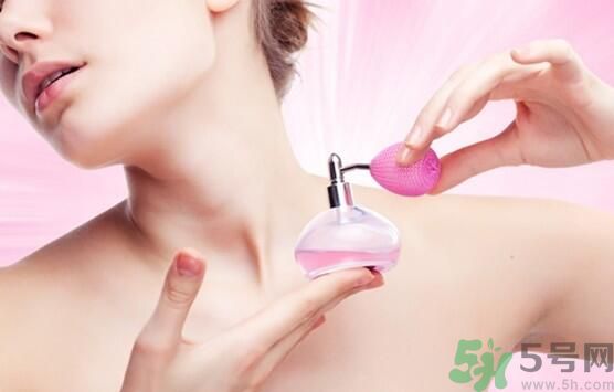 香水會導(dǎo)致不孕嗎？使用香水要注意什么？
