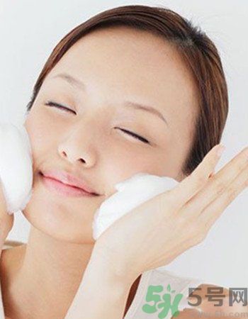 詩(shī)莉薇松茸.瑾皙亮妍潔面乳怎么樣？詩(shī)莉薇 松茸.瑾皙亮妍潔面乳好用嗎？