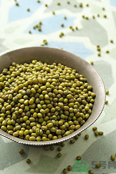 綠豆和紅豆一起吃會(huì)過敏嗎？綠豆不能和哪些食物一起吃？