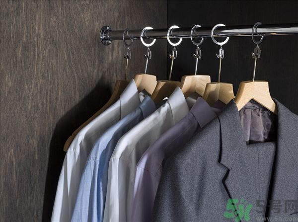 什么面料不容易皺？如何挑選不易皺的衣服？