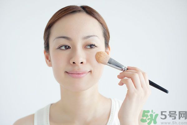化妝刷如何使用效果好？化妝刷該怎么保養(yǎng)？