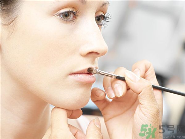 化妝刷如何使用效果好？化妝刷該怎么保養(yǎng)？