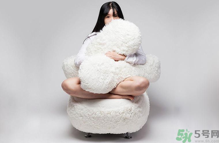 一個(gè)人適合什么樣的沙發(fā)？選購沙發(fā)要注意什么？