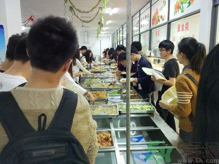 高校10元自助餐有什么？高校10元自助餐怎么樣？