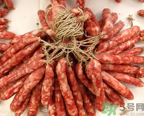 臘腸發(fā)霉還能吃嗎？臘腸發(fā)霉要怎么辦？