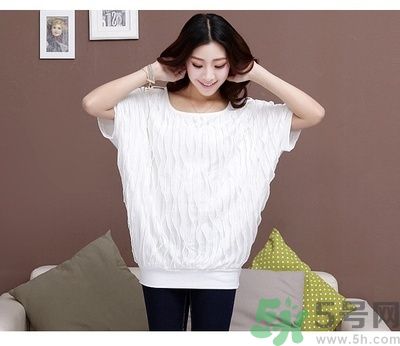 白衣服發(fā)黃要怎么清洗？白衣服發(fā)黃要怎么辦？